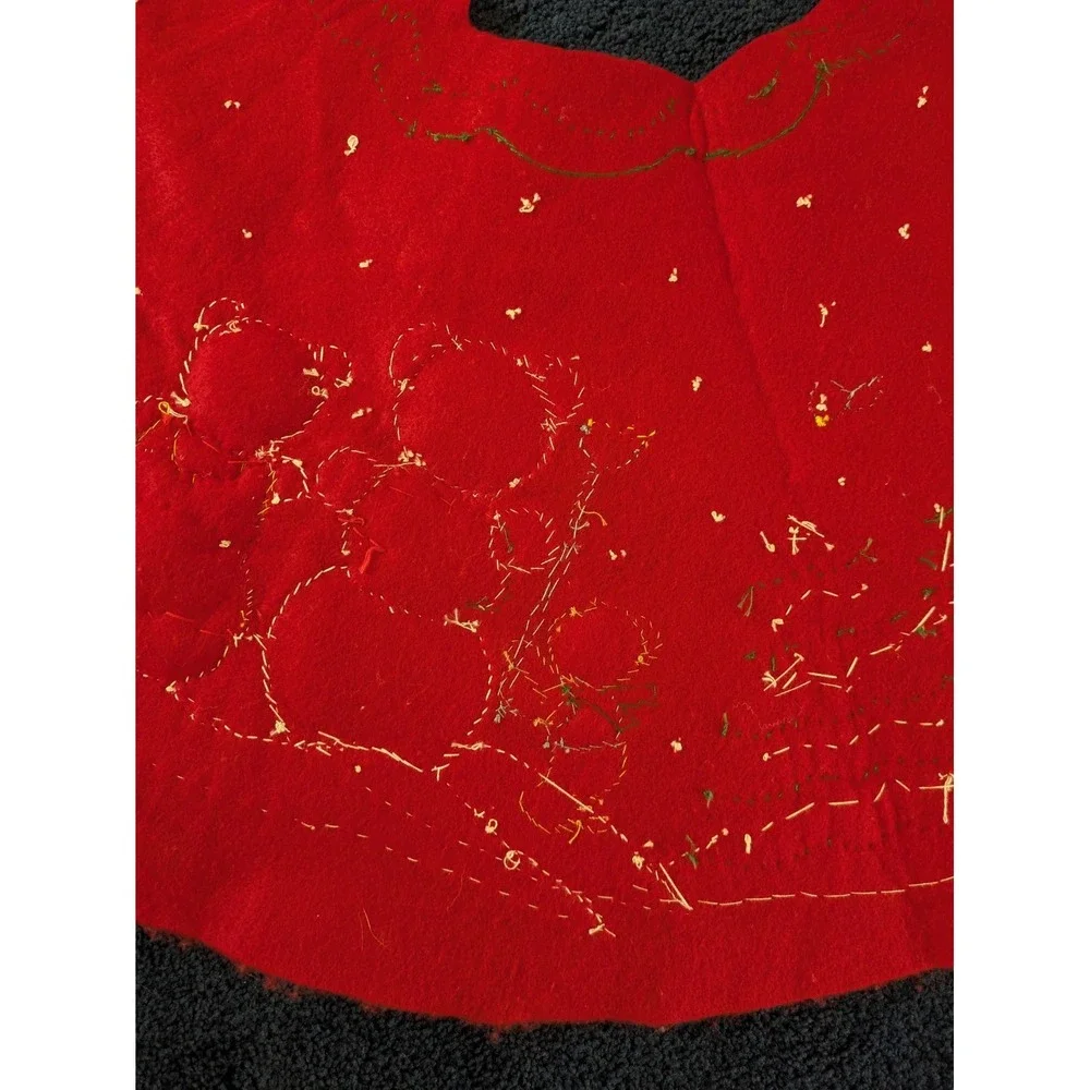 Christmas Tree Skirt Holiday Deco Felt Applique Bears Snowman Red 36